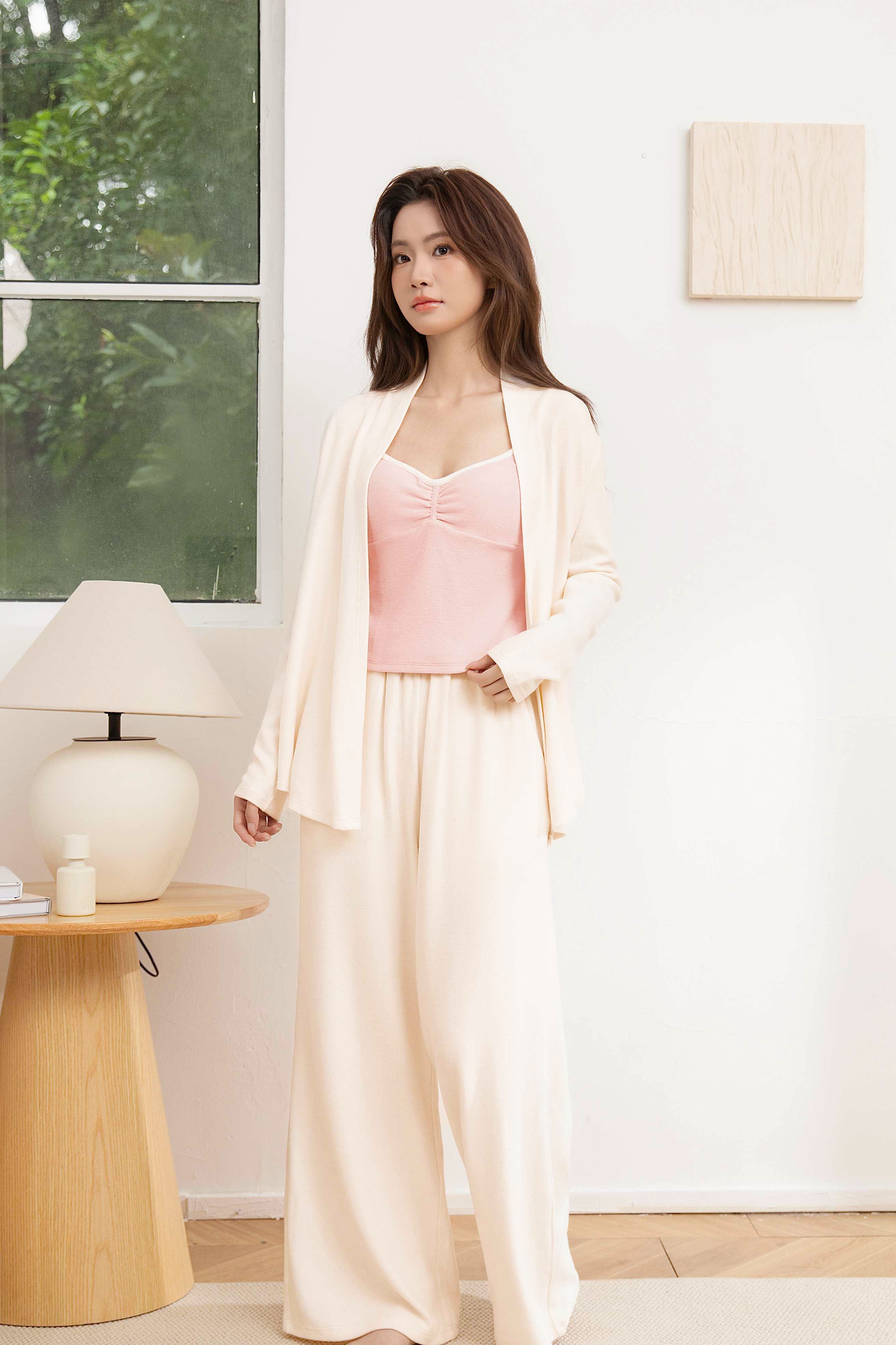 #color_floral-white-mistyrose