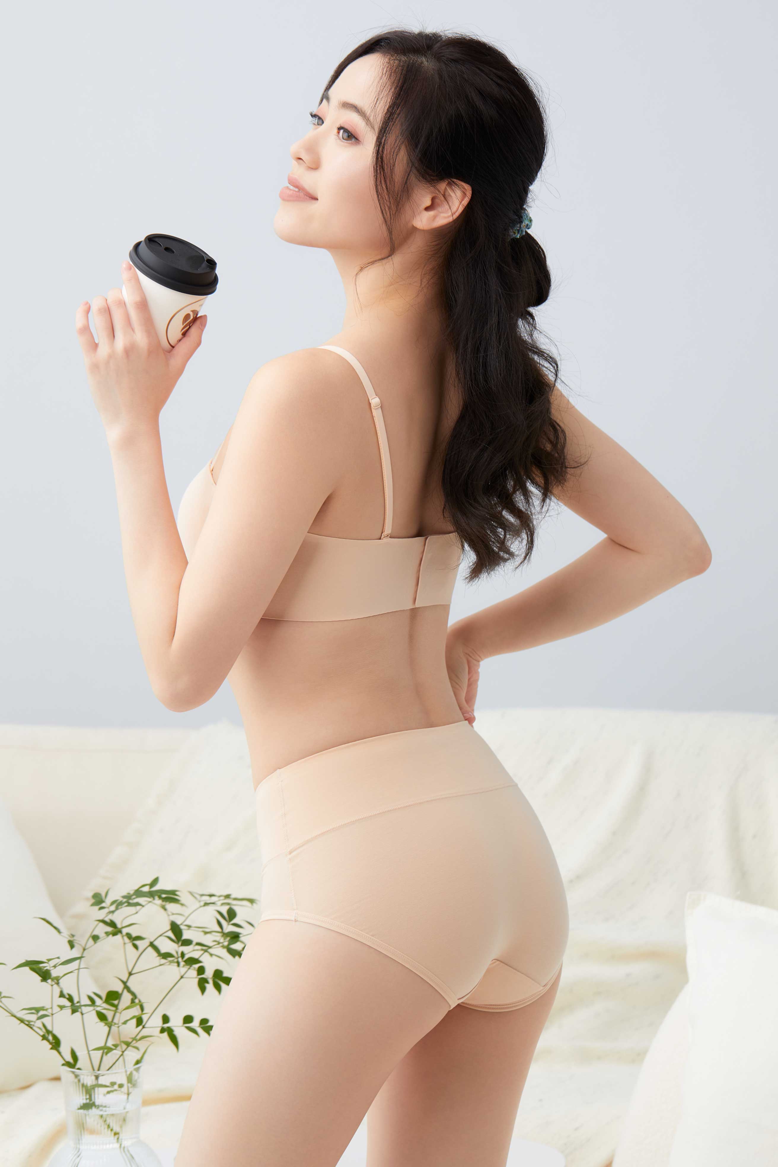 B22003#color_peachpuff